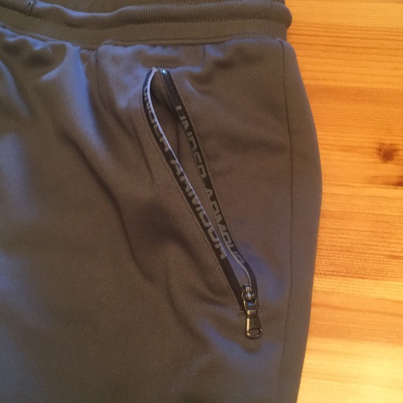 Under armor joggers sweatpants - Picture 4 of 6